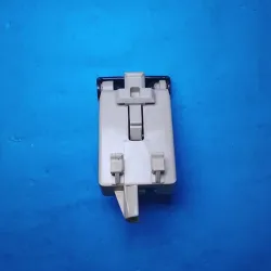 Handle bukaan tutup bensin