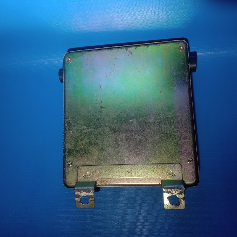 BOSCH ECU Hyundai Elantra 2000-2006 39110-33B00 / 9 050 030 099E Manual Bensin