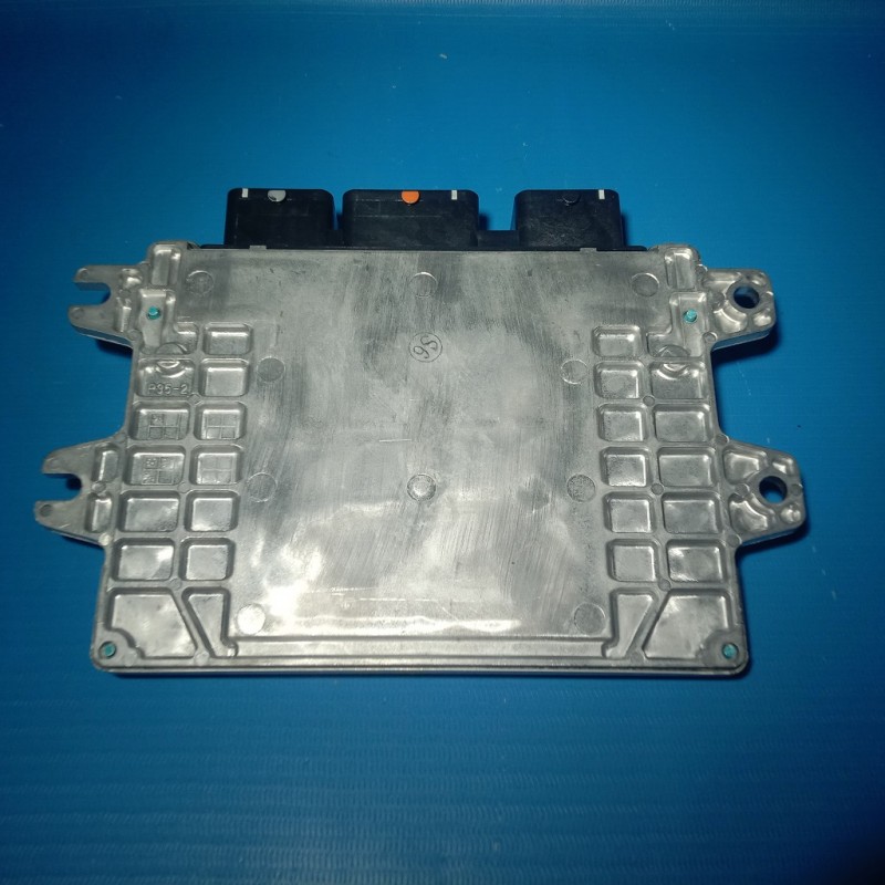 HITACHI ECU Nissan March BEM320-600 A1 8319 YZ