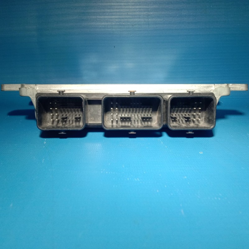 HITACHI ECU Nissan March BEM320-600 A1 8323 YZ