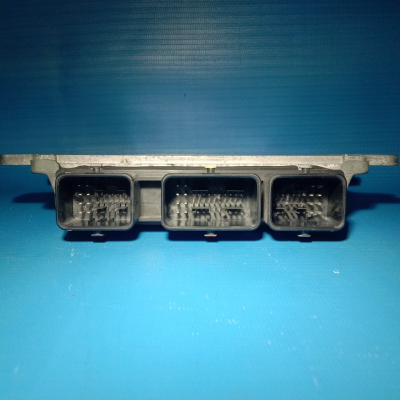 HITACHI ECU Nissan Serena A56-Z90 Y66 6Y20 NN / A56-Z90