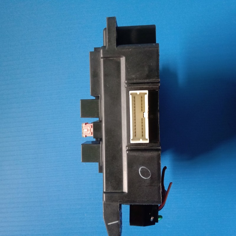 Fuse Box Mitsubishi Outlander 2007-2008 8637A319