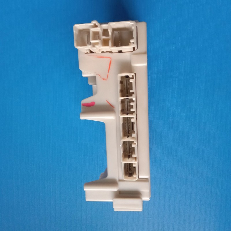 Fuse Box Toyota Fortuner, Innova / Kijang 2015-2021 82730-0K790 JB Manual Diesel