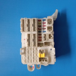 Fuse Box Toyota Innova, Fortuner 2012-2013 82730-0K021 Matic Diesel
