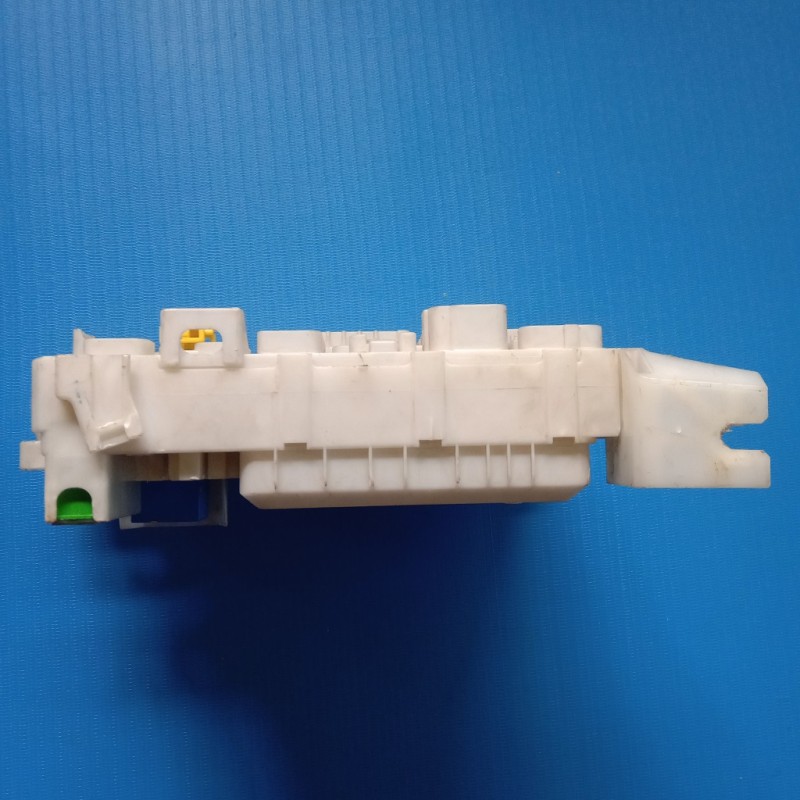 Fuse Box Toyota Innova, Fortuner 2012-2013 82730-0K021 Matic Diesel