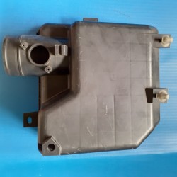 Tutup Filter Udara TUTUP PILTER UDARA MITSUBISHI PAJERO