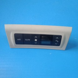 Panel AC Toyota Innova Venturer 2017-2023 75H390