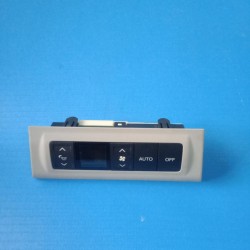 Panel AC Toyota Innova Venturer 2017-2023 75H390