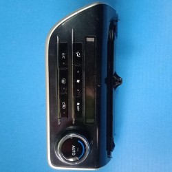 Panel AC Toyota Sienta 2016 055944-0010