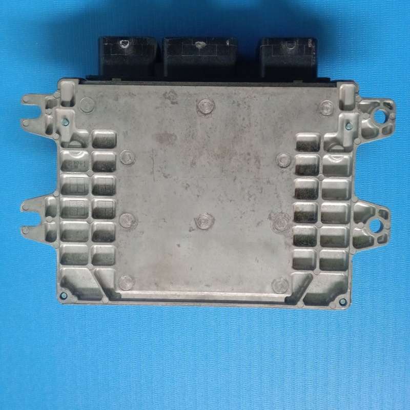 HITACHI ECU Nissan Juke A56-27 T2N 1X26 CD / A56-627