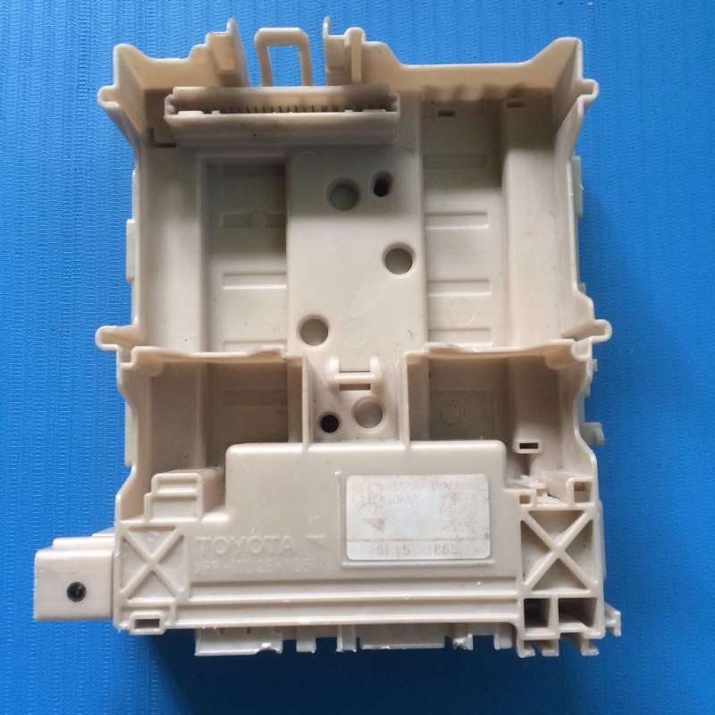 Fuse Box Toyota Sienta 2016-2019 82730-0D790 8B Manual Bensin