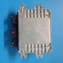 HITACHI ECU Nissan Livina BEM320-600 A1 7522 YZ