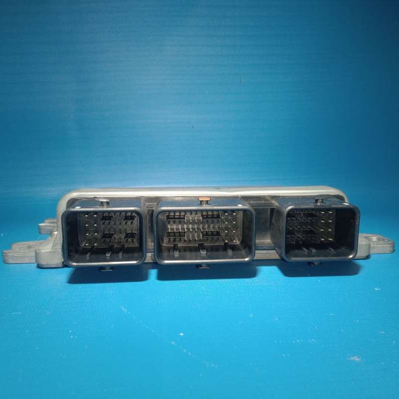 HITACHI ECU Nissan Livina BEM320-600 A1 7522 YZ