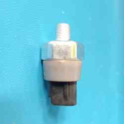 Switch Oil Pressure Toyota Innova, Camry, Yaris, Sienta, Corolla 1992-2024 83530-60020