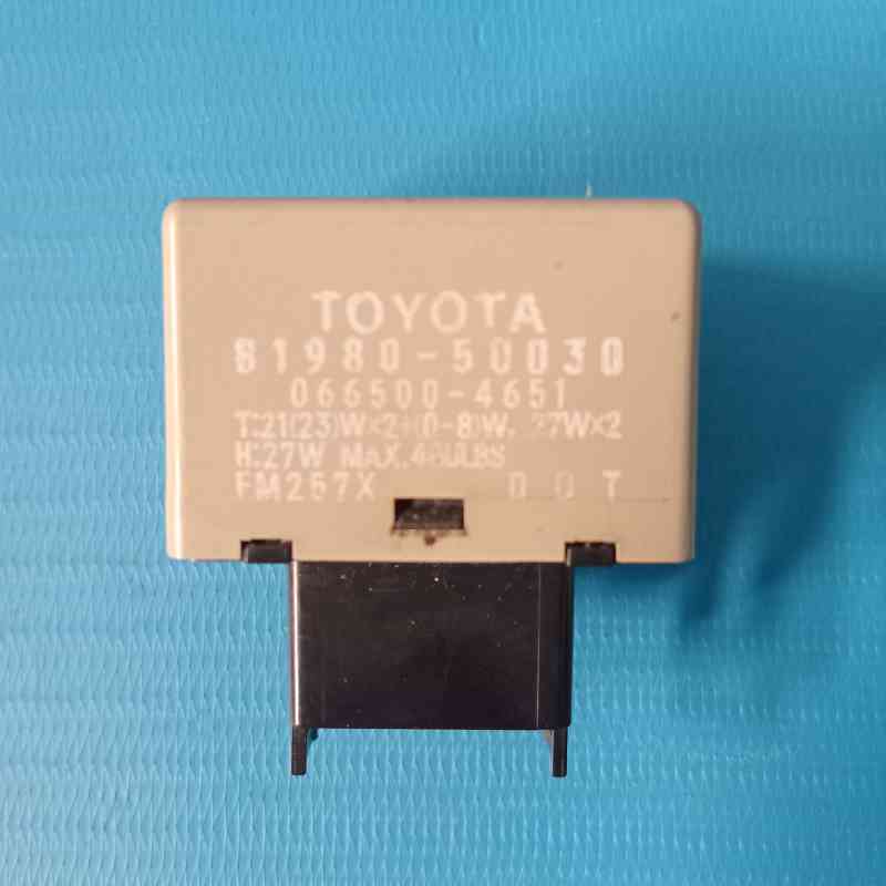 Flasher Relay Toyota Corolla, Prius, Vios, Wish, Voxy, Rav4 81980-50030 1999-2016 Manual Matic Bensin