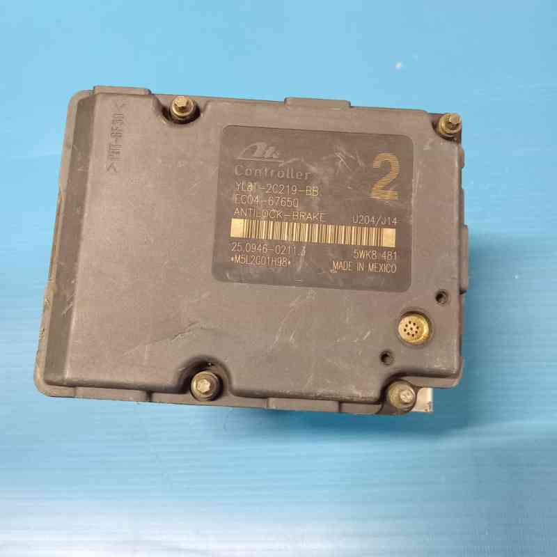 ABS Ford Escape YL8T-2C219-BB 2