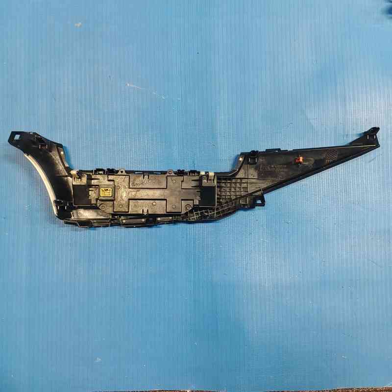 Panel AC Toyota Innova Reborn 2016 75H228-003