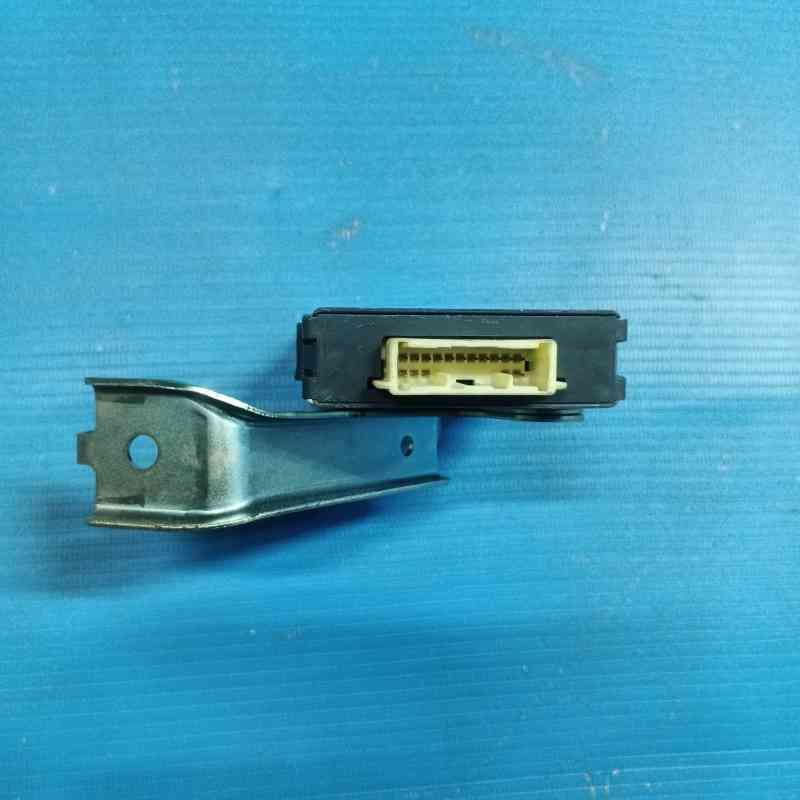 Computer Network Gateway Toyota Kijang Innova 89100-71020 86 2015-2020 Matic