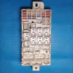 Fuse Box Mitsubishi L200 Triton 2010 0397-5E17 6239 Matic Diesel