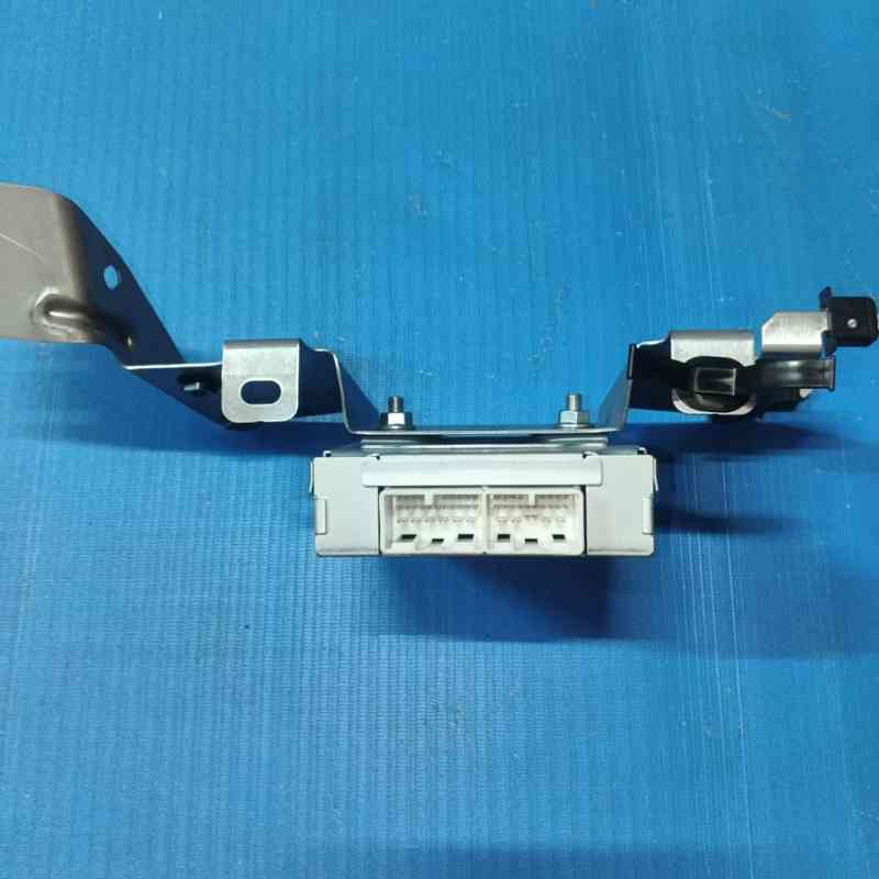 TCM Mitsubishi Xpander 2024-2025 Matic 8631C014 BA
