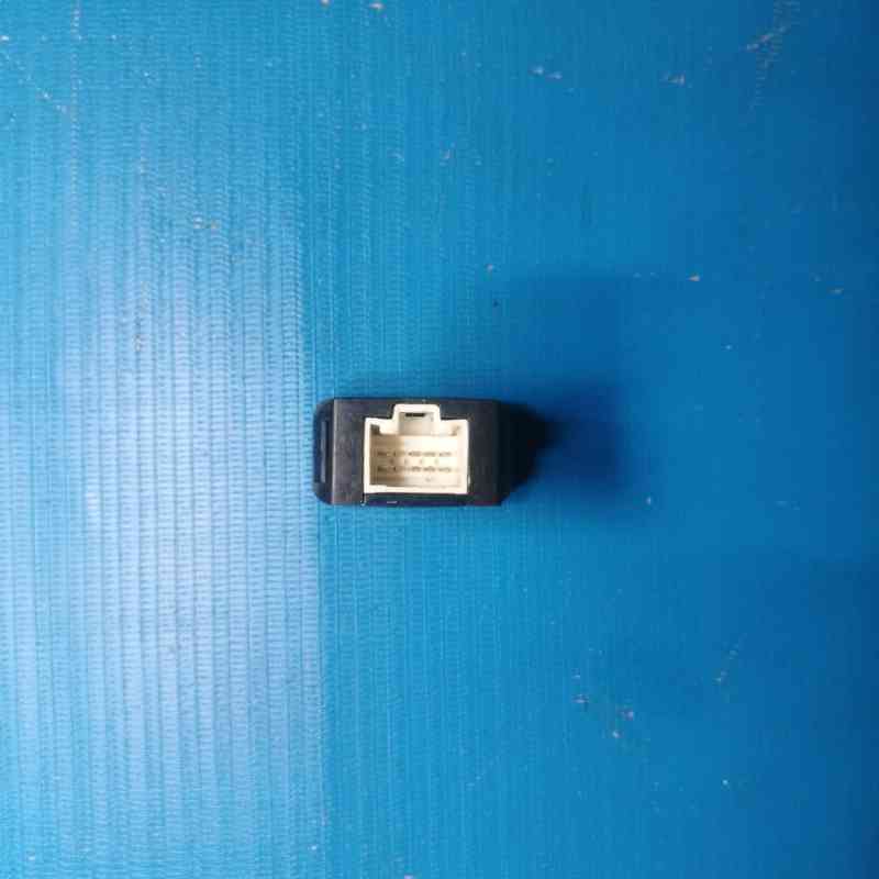 LED Display Switch Corner Sensor Toyota Fortuner Innova PZ061-0K106