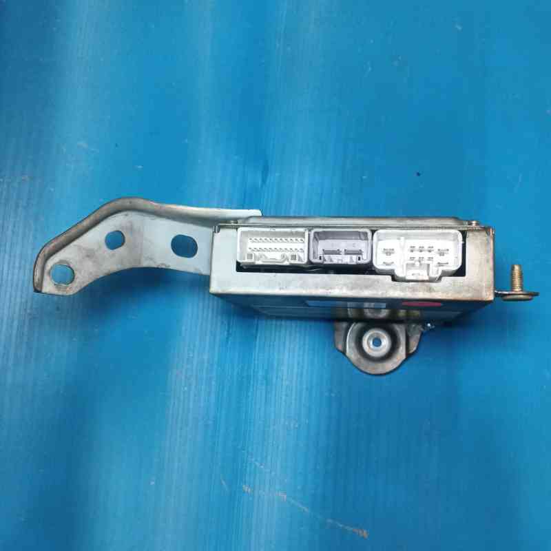 VGRS MODULE TOYOTA LAND CRUISER 89181-60010 A  89232-60022