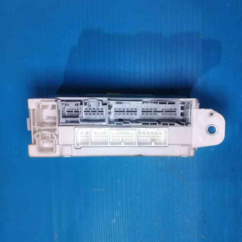 Fuse Box Toyota Alphard Vellfire 2008-2009 82730-58050B 1115