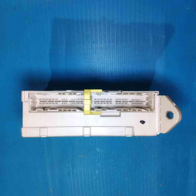 Fuse Box Toyota Alphard Vellfire 2008-2009 82730-58050B 1115